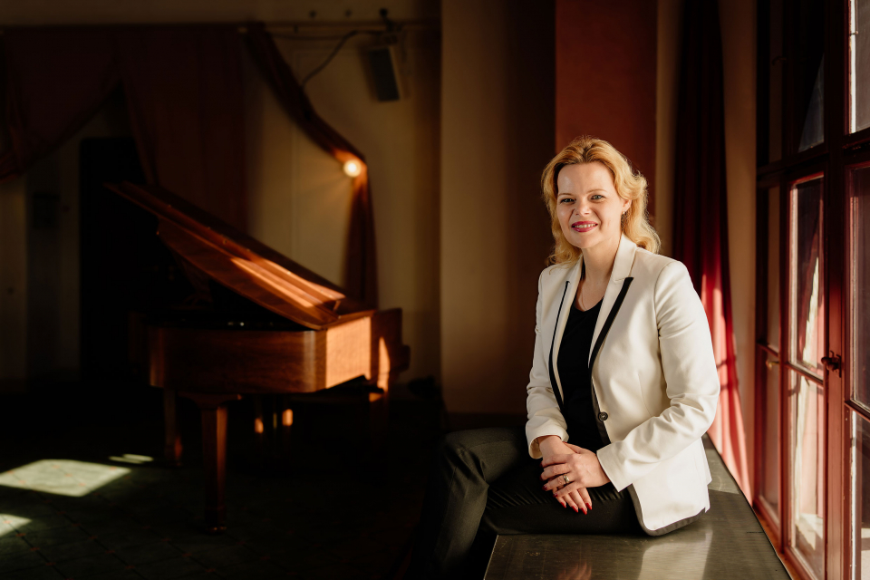 Künstlerfotos mit Silvia Stolz, der Intendantin des Fürther Stadttheaters, © Klaus Gruber | dolphin photography