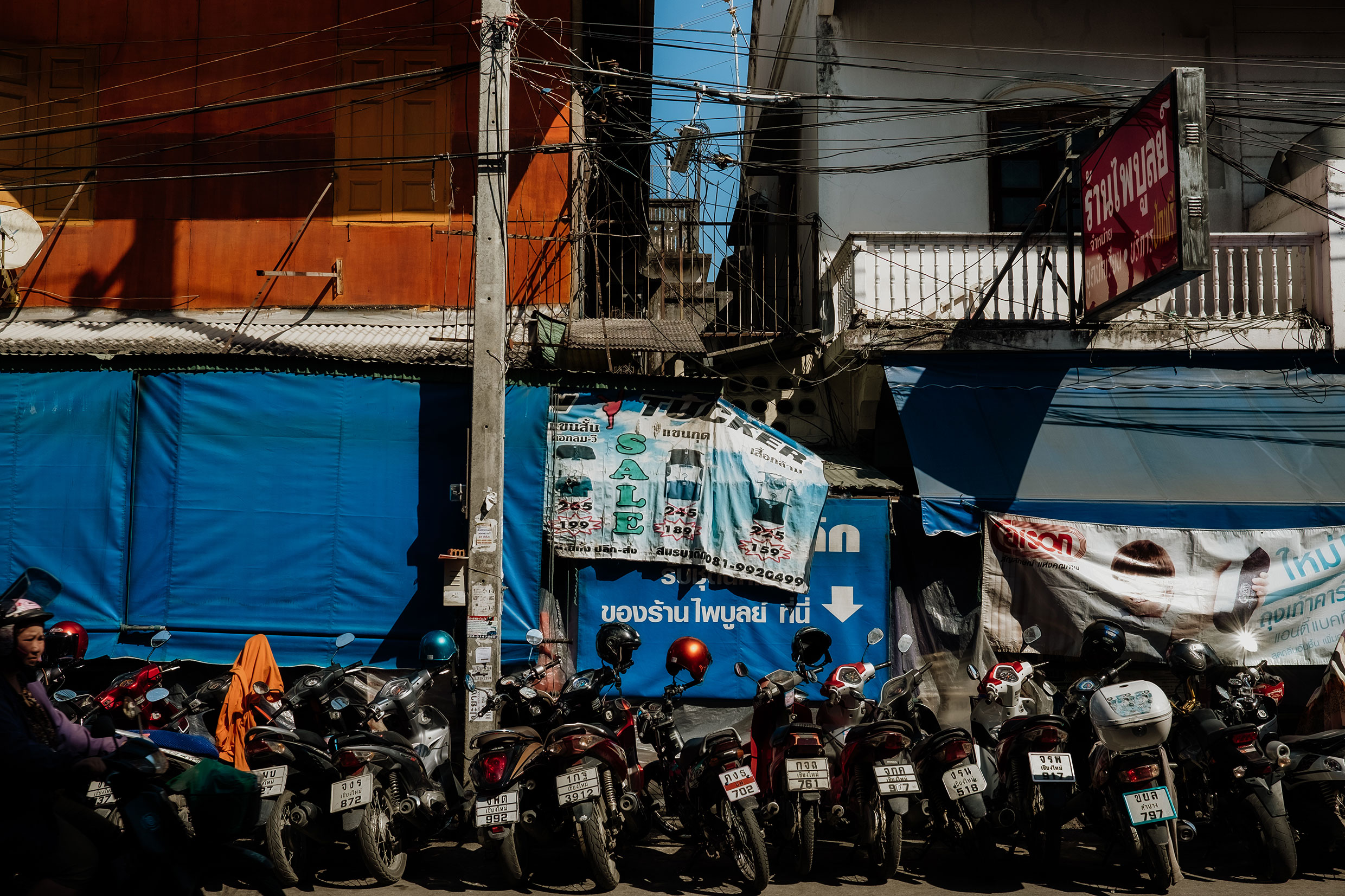 mit Fuji-Kameras in Chiang Mai, Nordthailand - Fotograf Fürth, © Klaus Gruber | dolphin photography