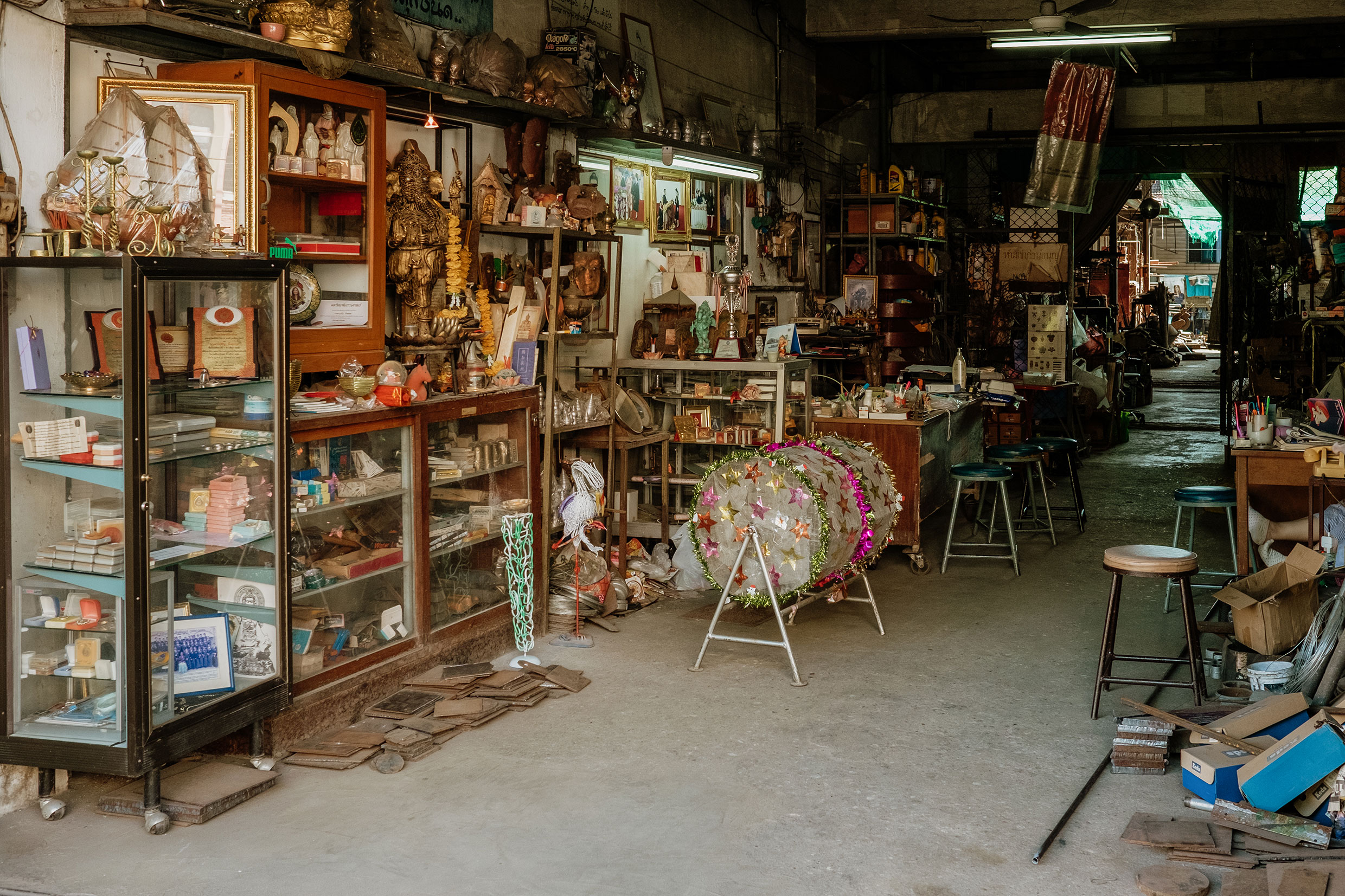 mit Fuji-Kameras in Chiang Mai, Nordthailand - Fotograf Fürth, © Klaus Gruber | dolphin photography
