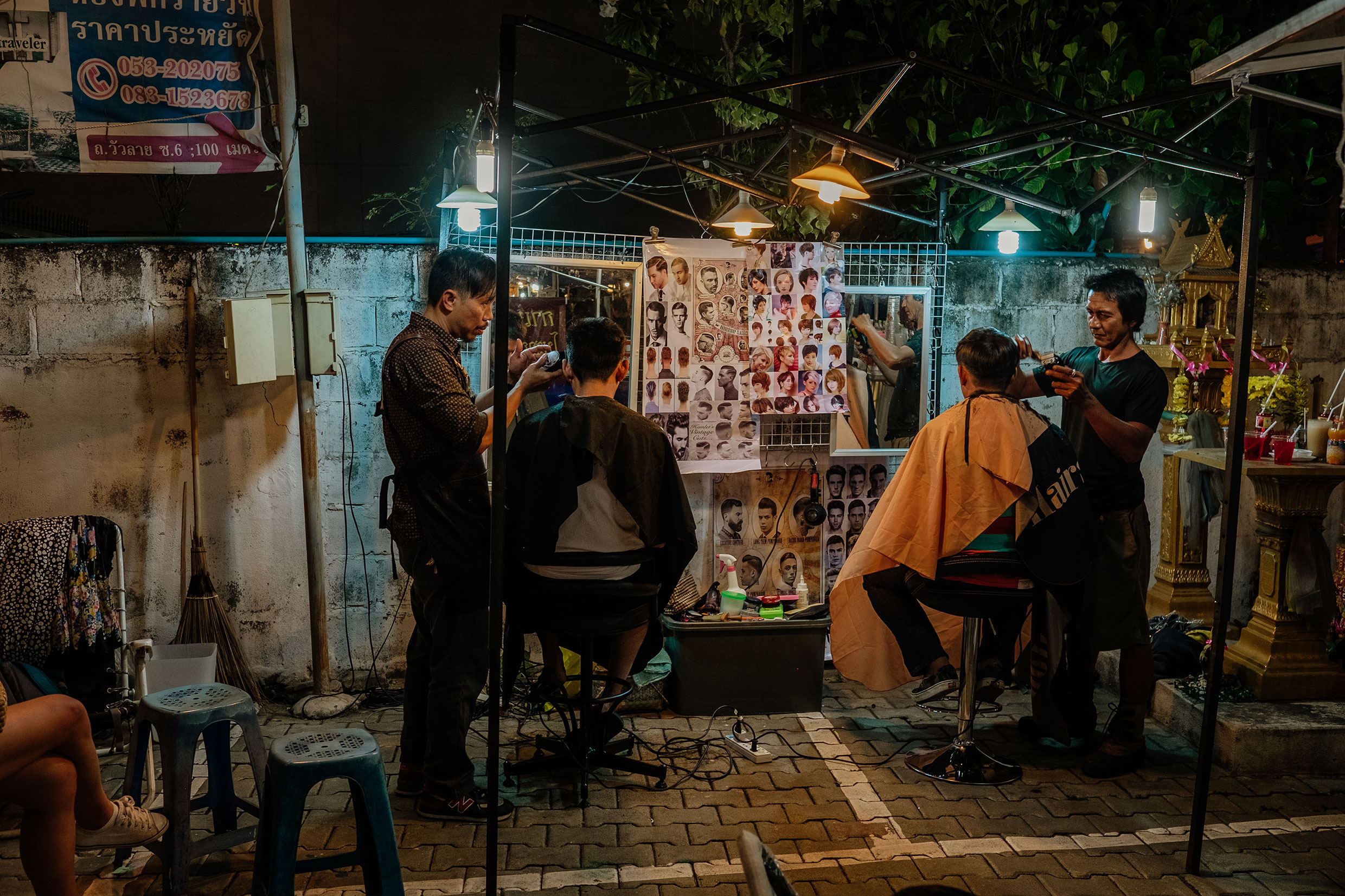 mit Fuji-Kameras in Chiang Mai, Nordthailand - Fotograf Fürth, © Klaus Gruber | dolphin photography
