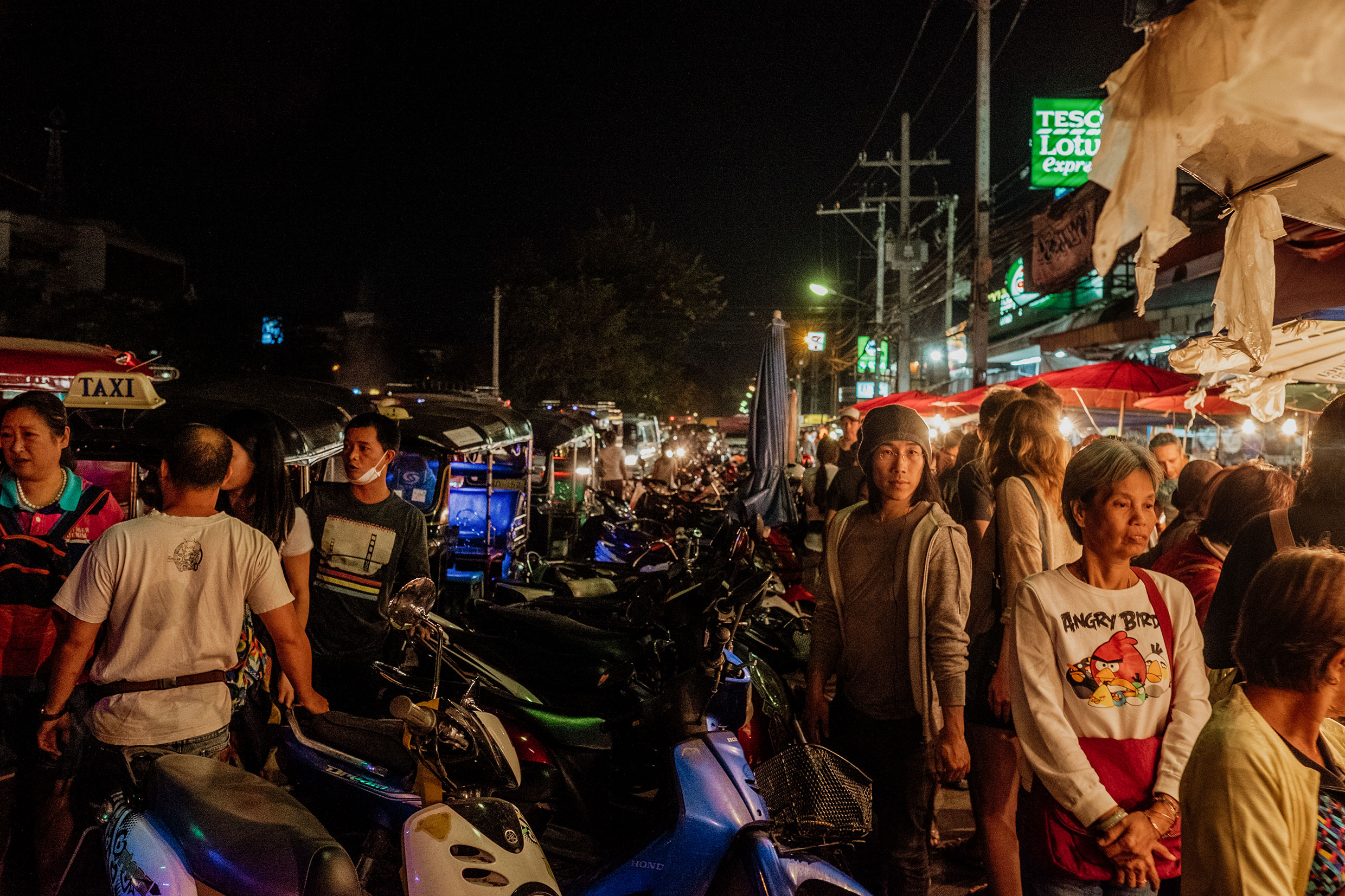 mit Fuji-Kameras in Chiang Mai, Nordthailand - Fotograf Fürth, © Klaus Gruber | dolphin photography